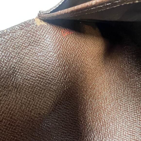 Authentic Louis Vuitton Damier Sarah Wallet - Picture 8 of 10